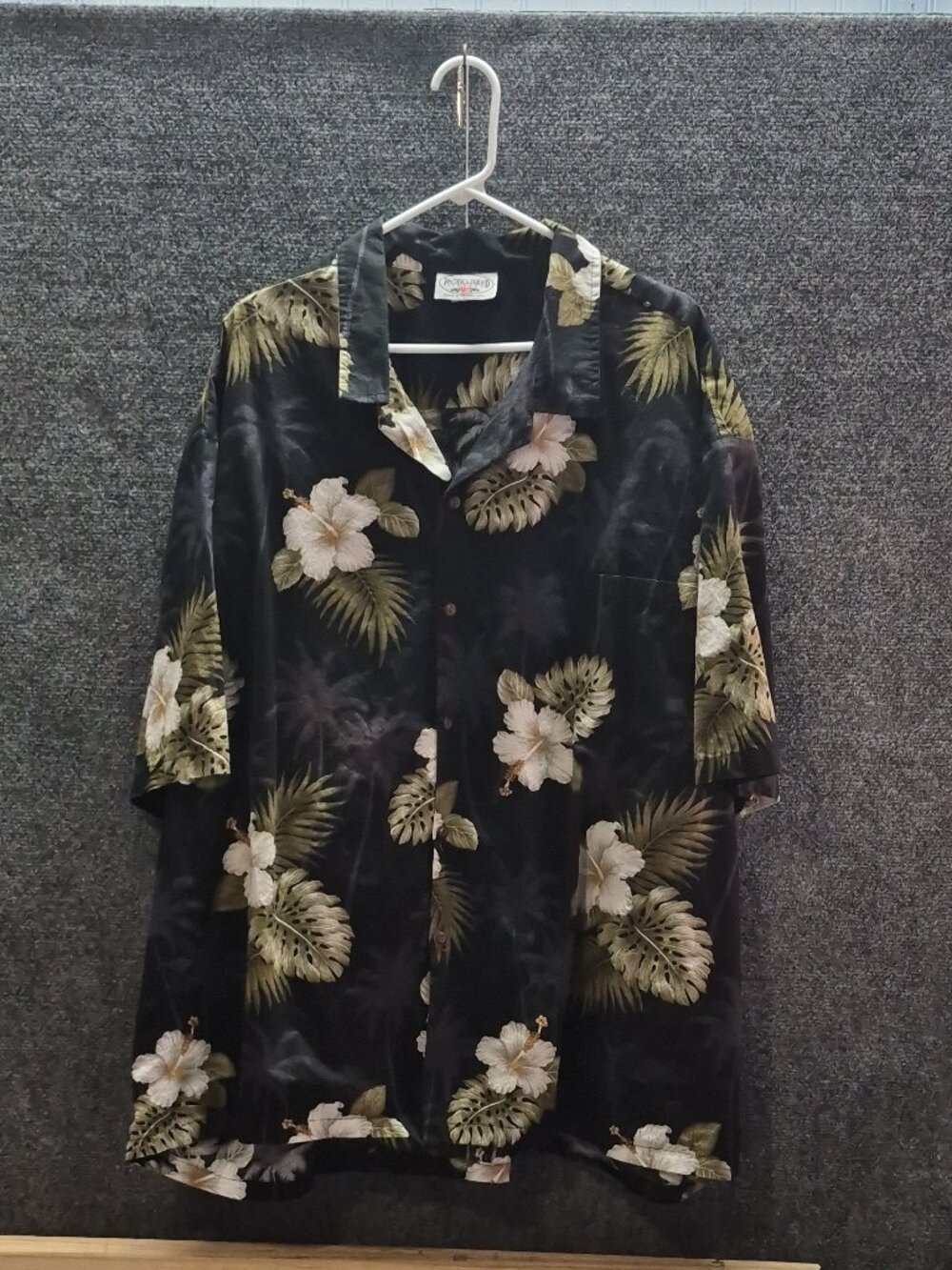 Pacific Legends Men's 4XL Black Floral Hawaiian Cotton Button-up Shirt